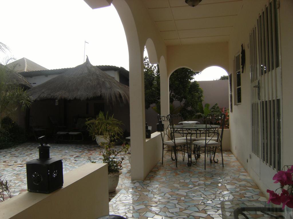 Mandinka Lodge Kololi Bilik gambar